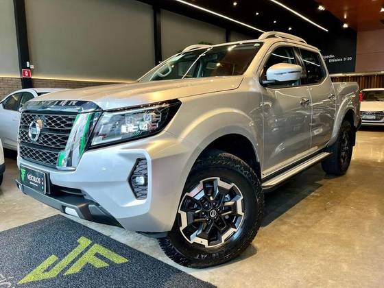 NISSAN FRONTIER 2.3 16V TURBO DIESEL XE CD 4X4 AUTOMÁTICO NISSAN FRONTIER 2.3 16V TURBO DIESEL XE CD 4X4 AUTOMÁTICO